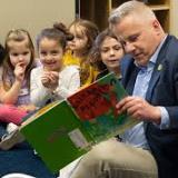 Congressman Eric Sorensen reads to students in Head Start programming in Sterling, Illinois